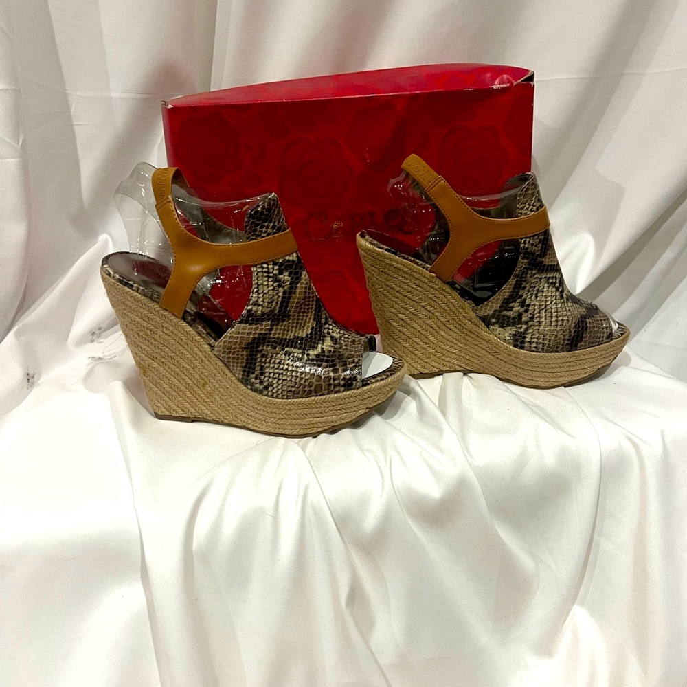 NIB‎ size 8 Carlos wedges snake skin